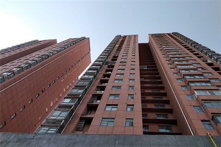 实验中学西邻法院家属院低层3室2厅1卫60万79m2出售